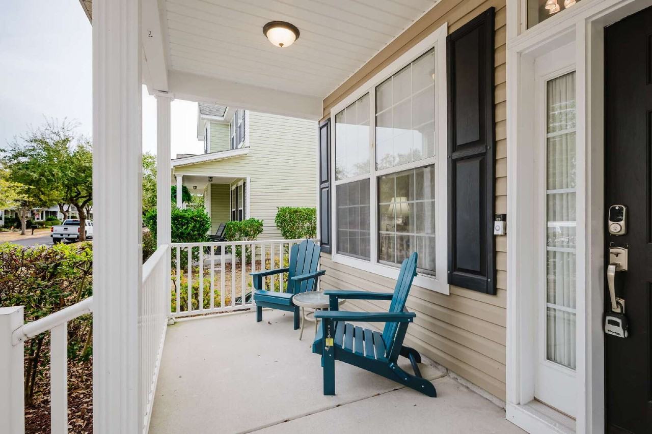 25 5th Ave - Photo 3 of 36