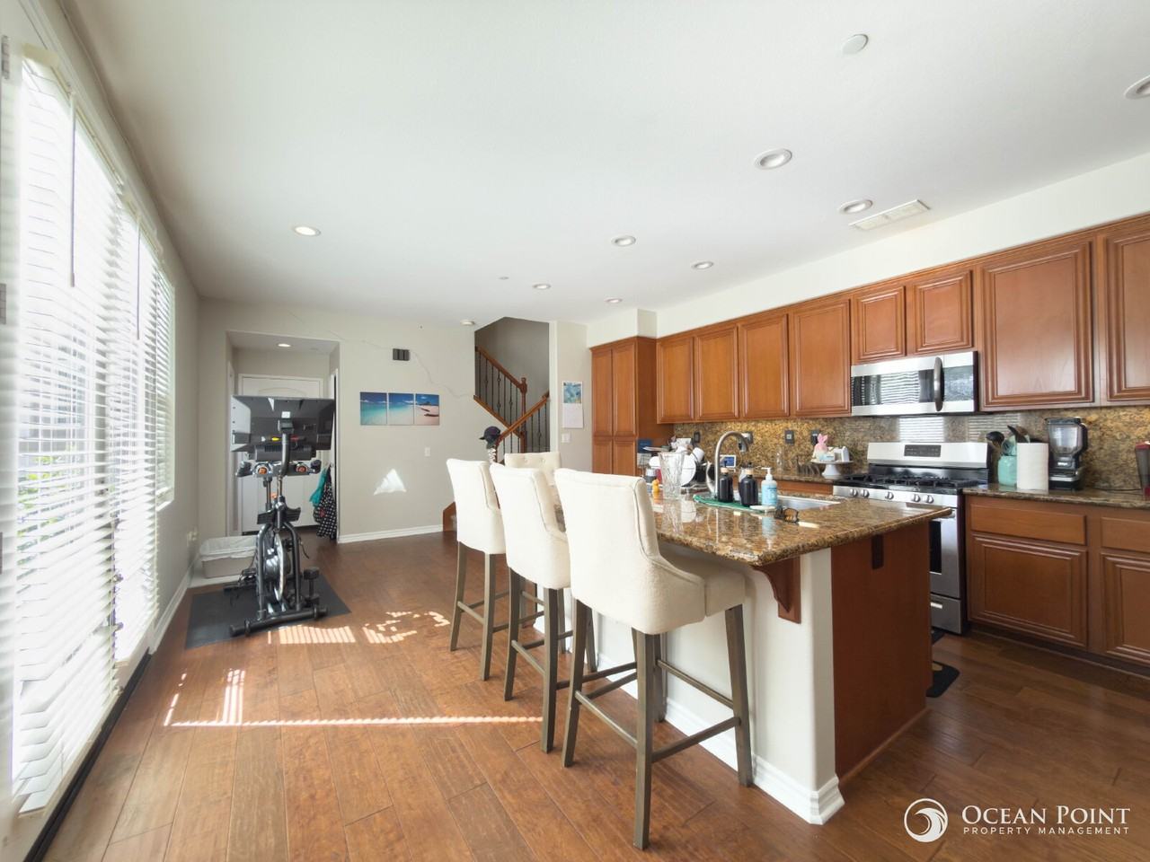 8174 Quartz St - Photo 5 of 19