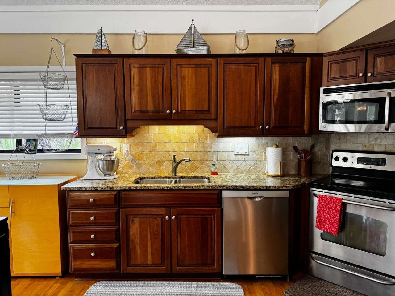 2 Palm Isle Ct - Photo 7 of 27