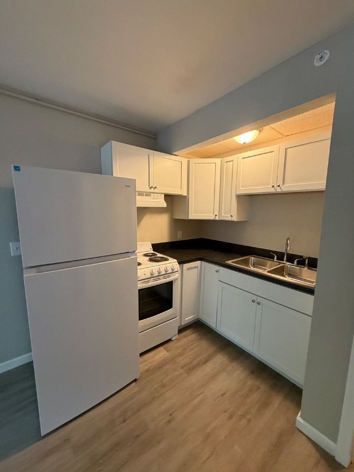 2825 Green Mountain Dr #107 - Photo 4 of 7