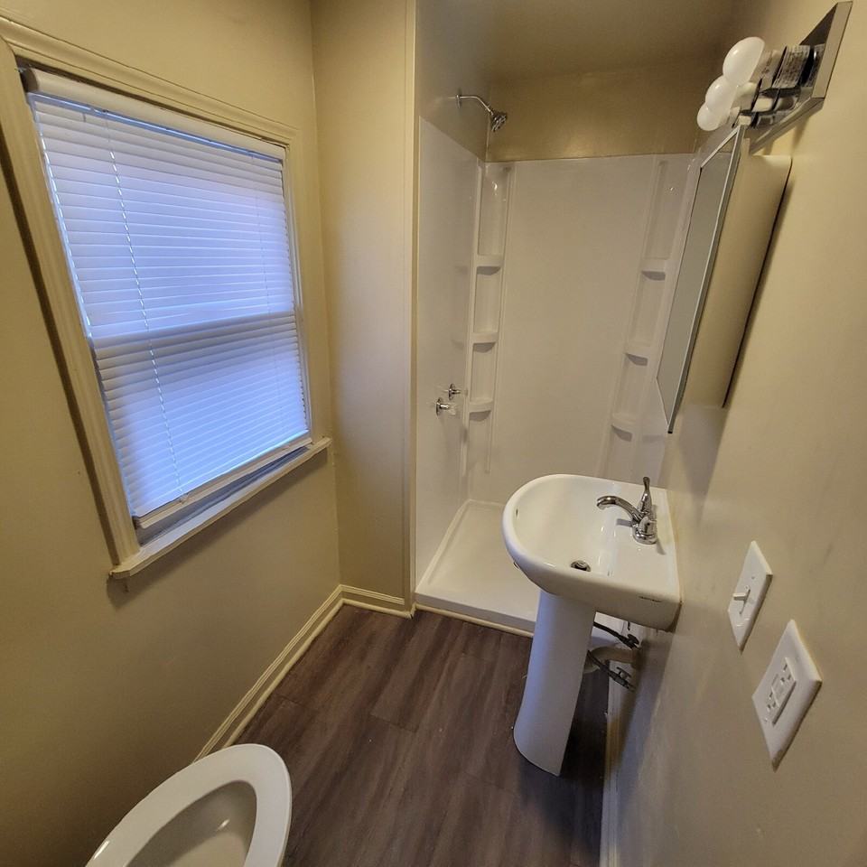 1134 E Kelly St - Photo 5 of 12