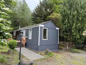 3063 Oak Bay Rd - Photo 1 of 1