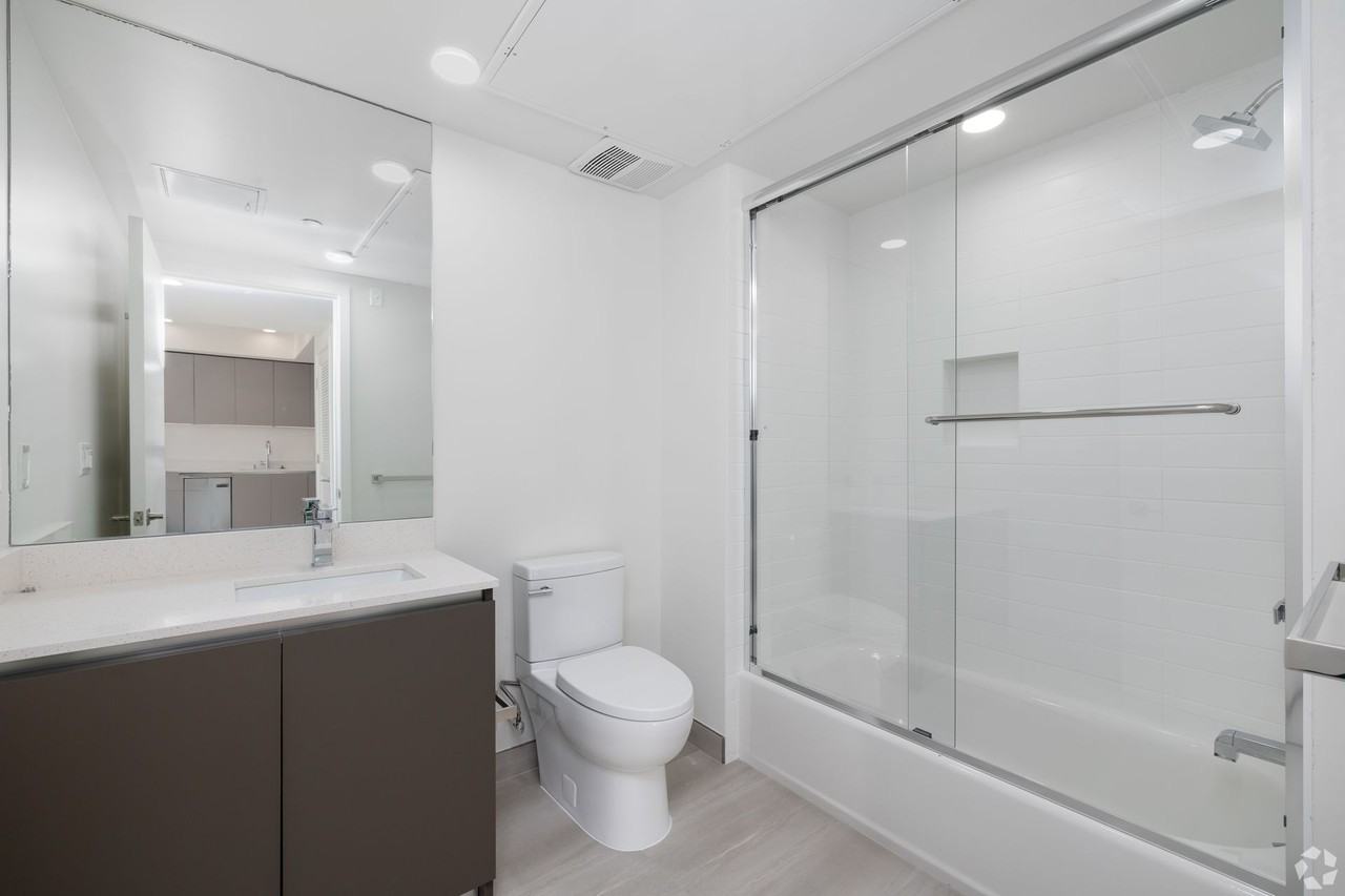 Federal Apartments - Photo 7 of 11