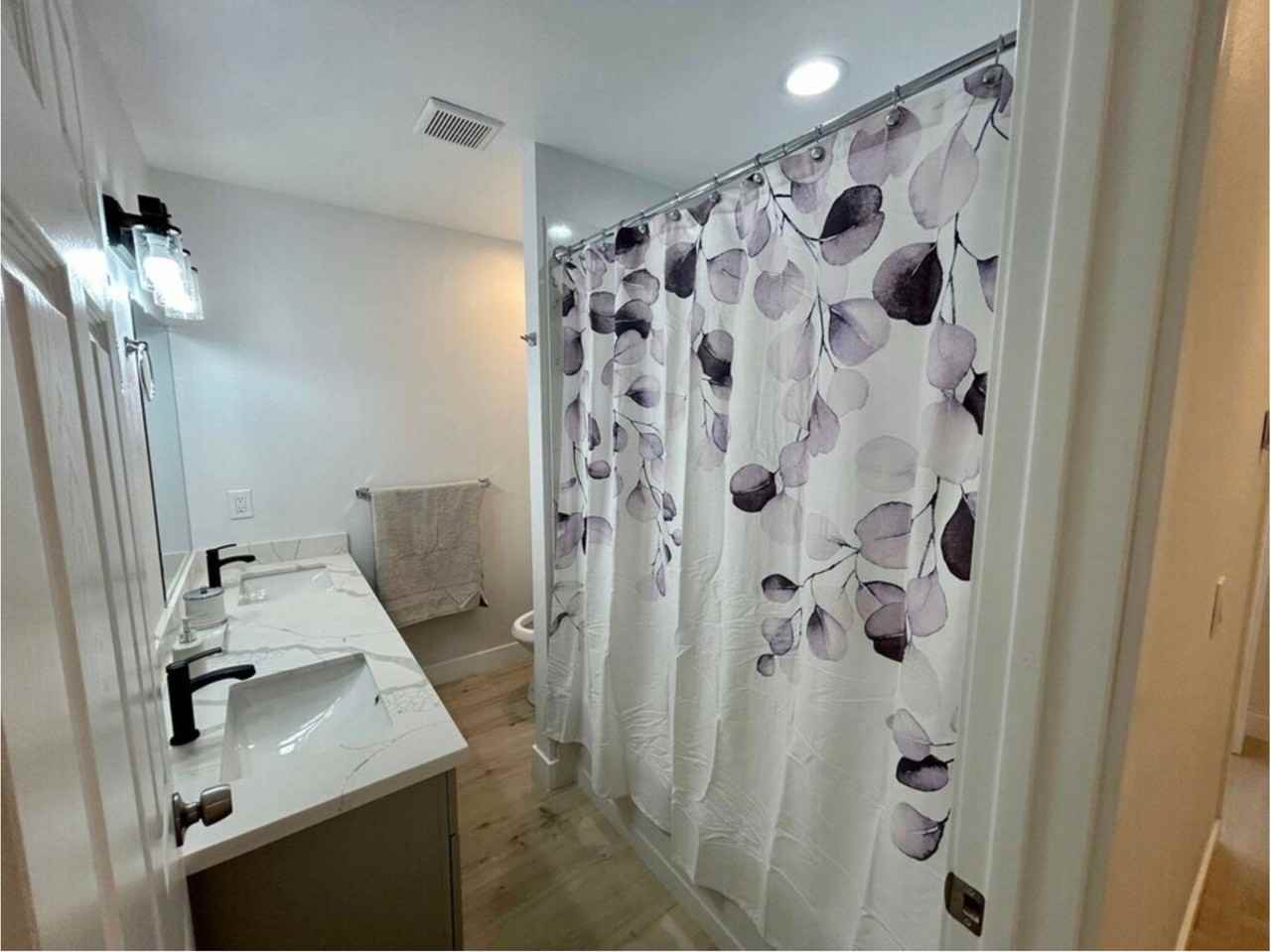 Foothill Manor Townhomes - Photo 5 of 13