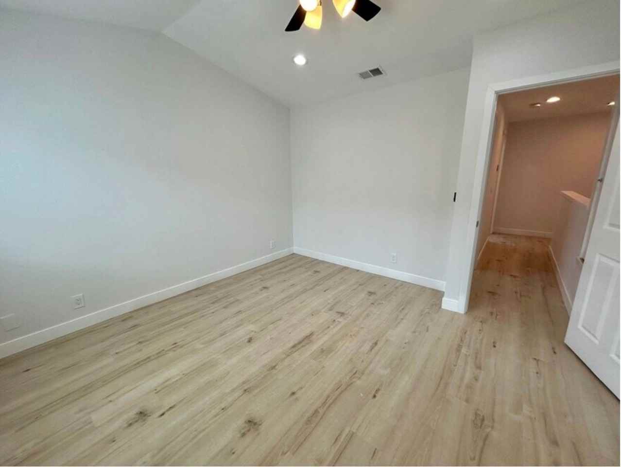 Foothill Manor Townhomes - Photo 6 of 13