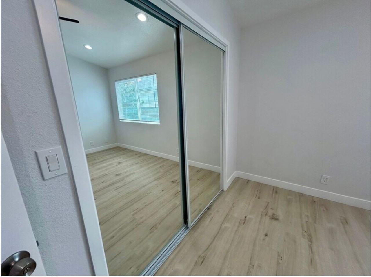 Foothill Manor Townhomes - Photo 7 of 13