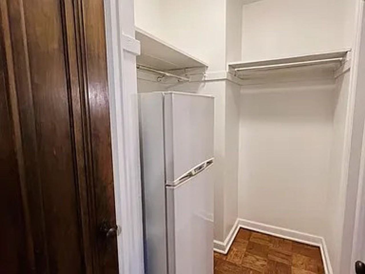 960 Goodrich Ave - Photo 3 of 20