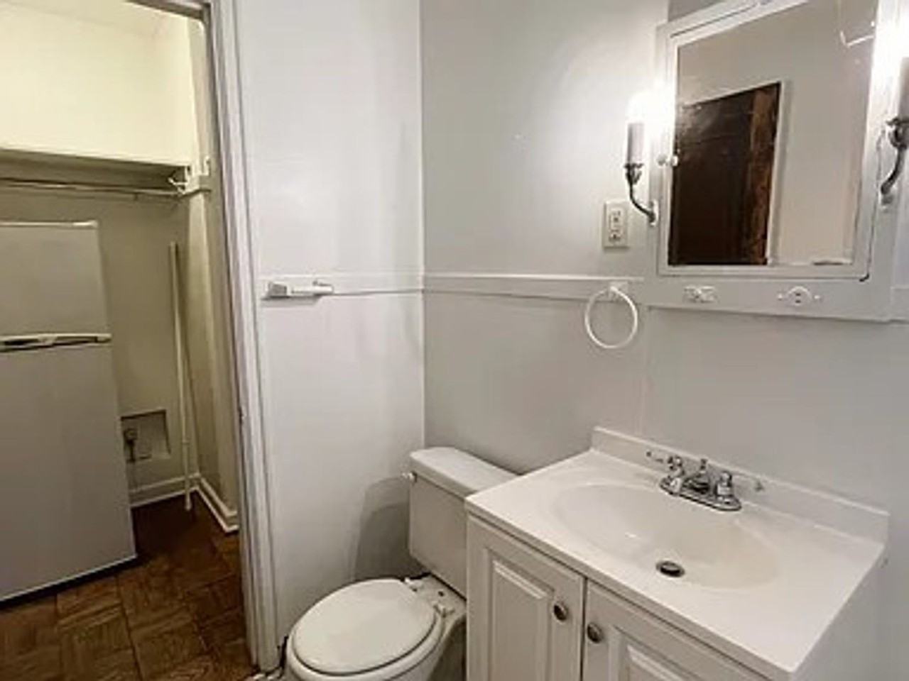 960 Goodrich Ave - Photo 6 of 20