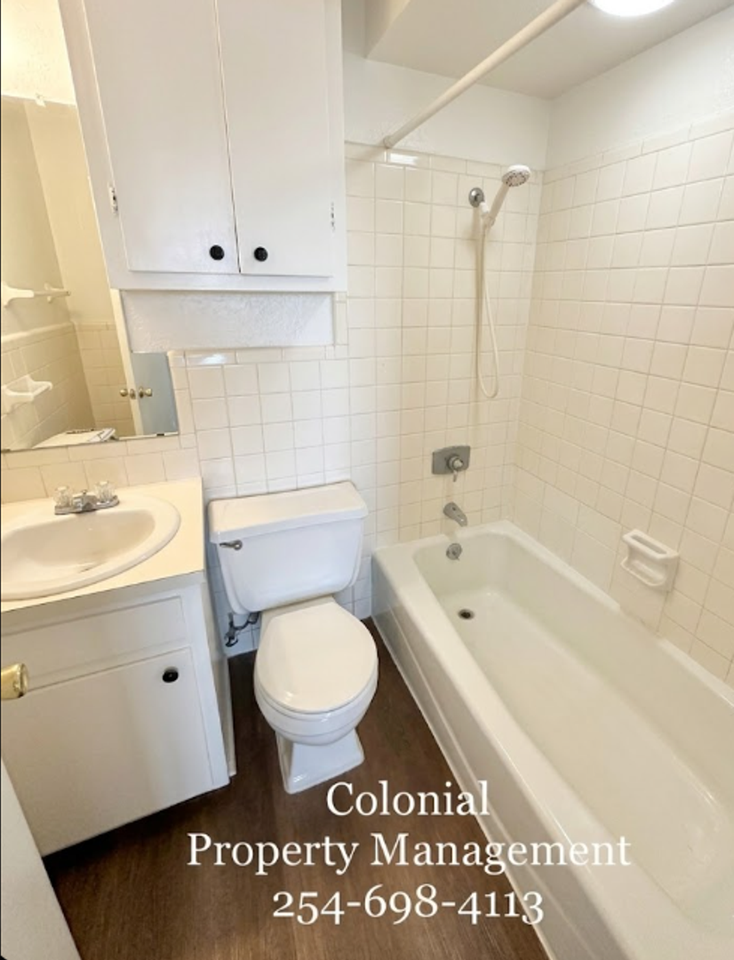 102 E Avenue A - Photo 7 of 10
