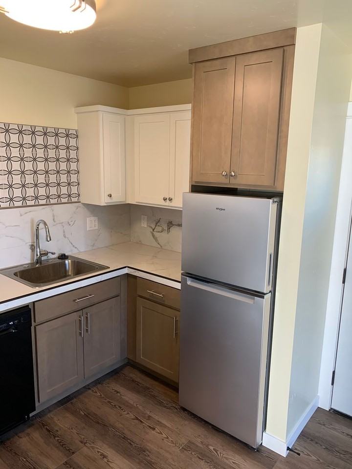 181 E Tall Fir Ct #A - Photo 4 of 13