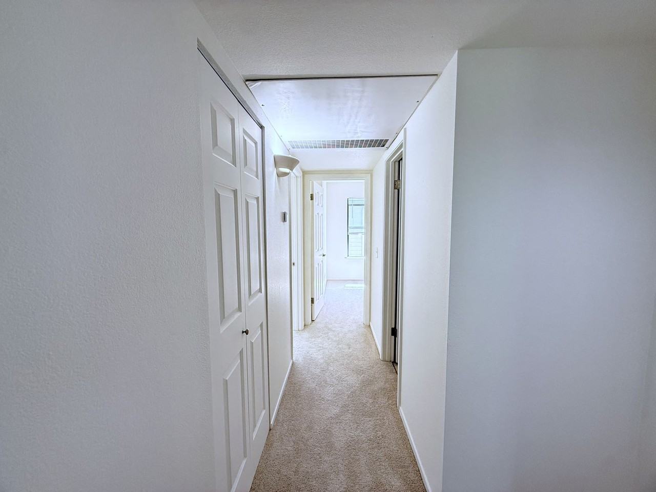 553 Mission Blvd - Photo 2 of 21