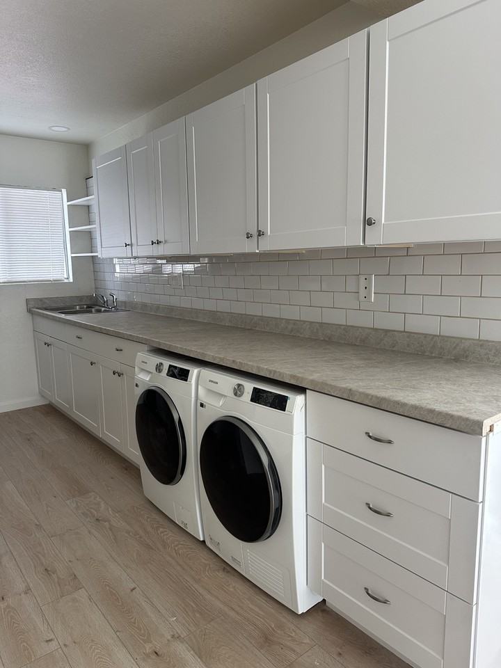 201 S Ventura Rd #1 - Photo 4 of 12