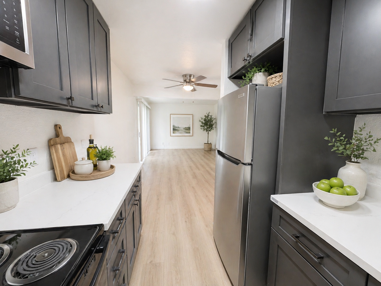 819 Adams Ter #C - Photo 7 of 12