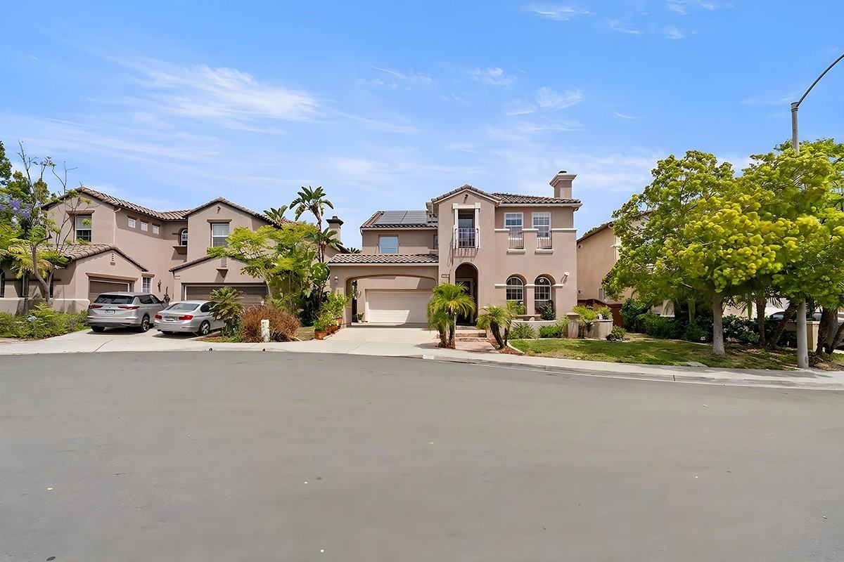 7116 Torrey Mesa Ct #1 - Photo 3 of 50