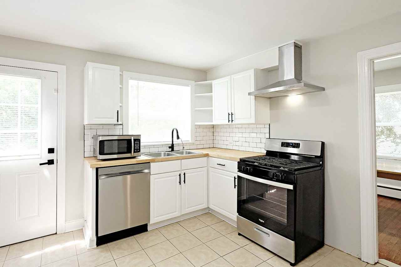 2525 Woodland Dr #A - Photo 3 of 19