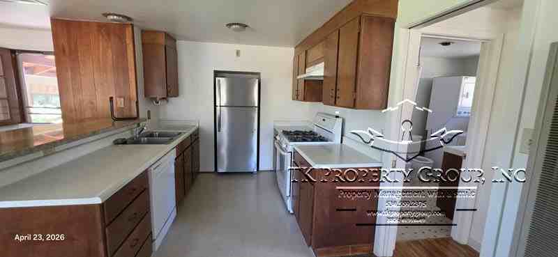 10719 Moon Valley Rd #1 - Photo 3 of 12