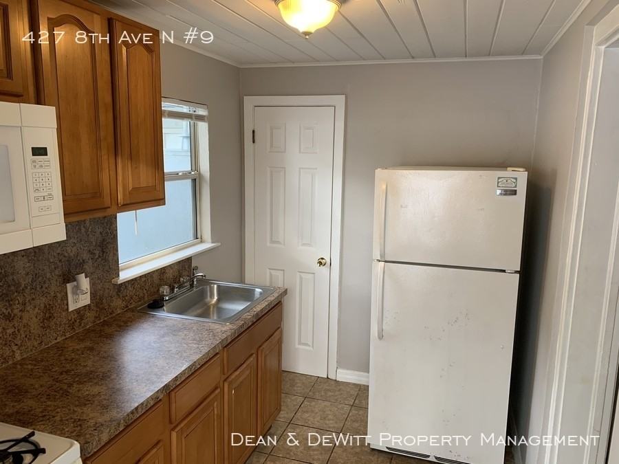 427 8th Ave N - Photo 4 of 13