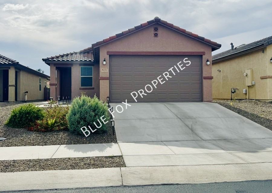 9251 N Peridot Vista Ave - Photo 2 of 29