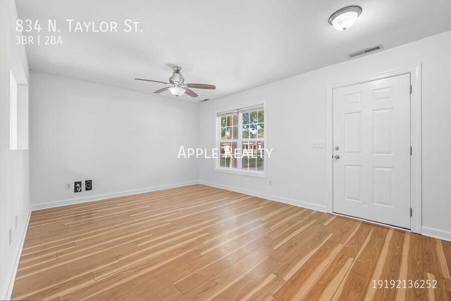 834 N Taylor St - Photo 2 of 16