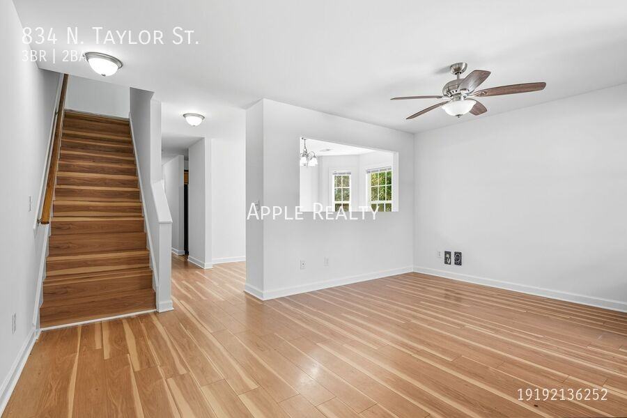 834 N Taylor St - Photo 3 of 16