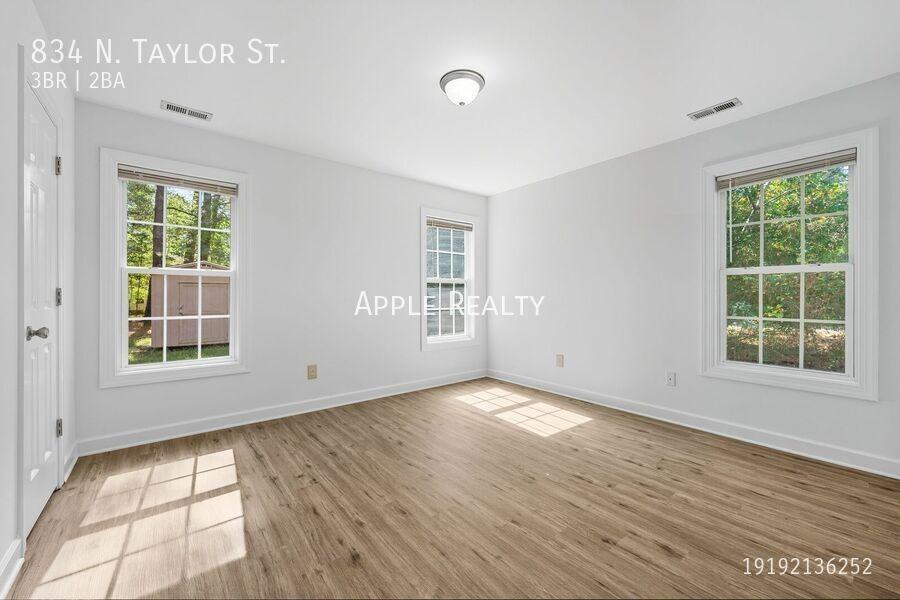 834 N Taylor St - Photo 6 of 16