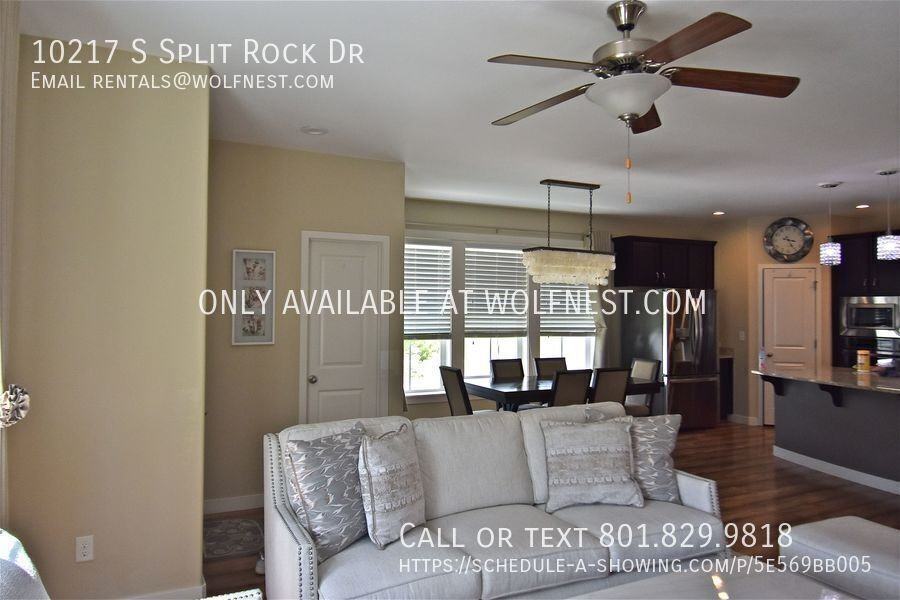 10217 S Split Rock Dr - Photo 4 of 33