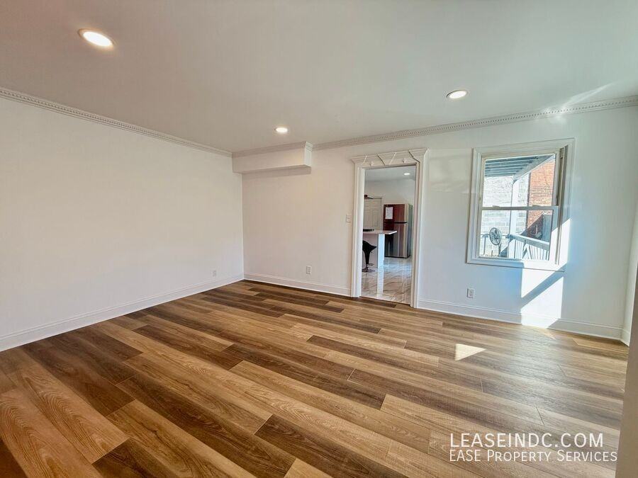 513 N St Nw - Photo 4 of 36