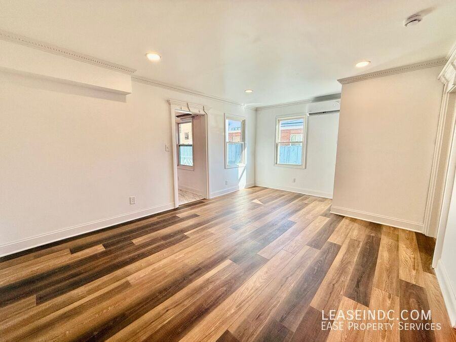 513 N St Nw - Photo 5 of 36