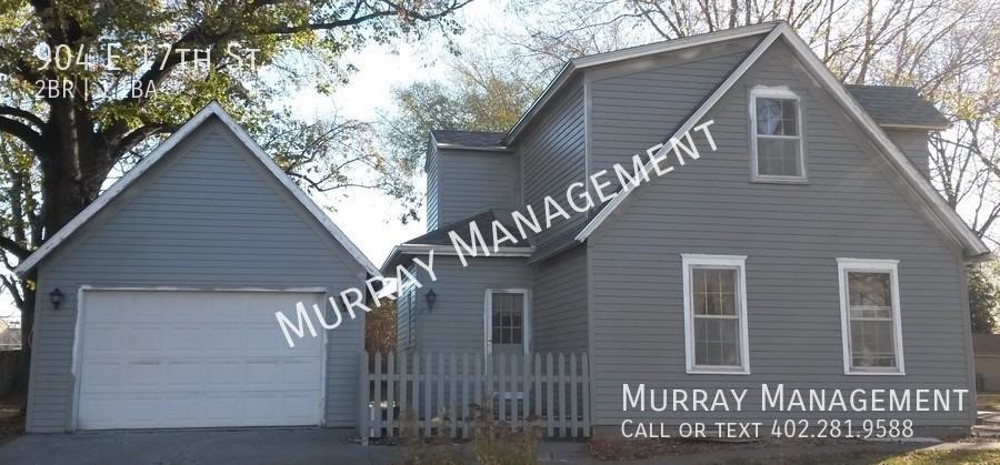904 E 17th St - Photo 2 of 23