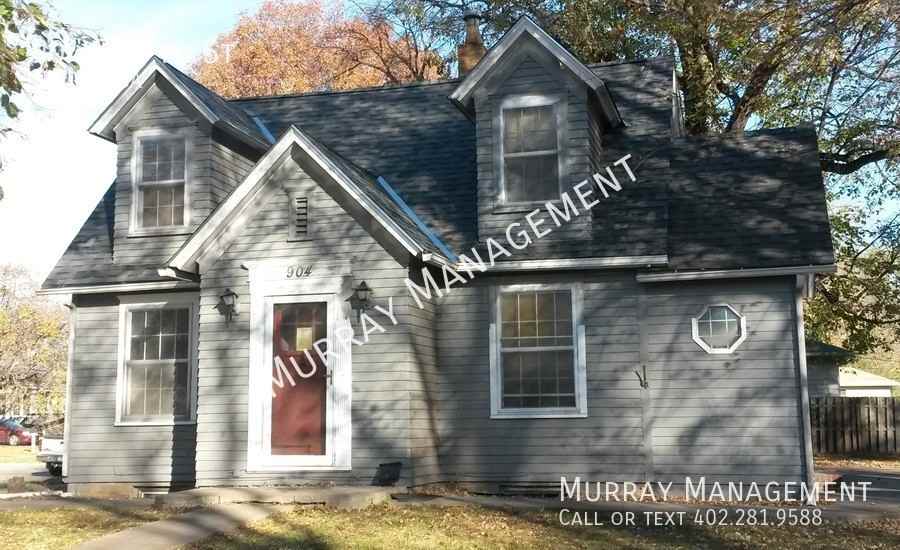 904 E 17th St - Photo 3 of 23