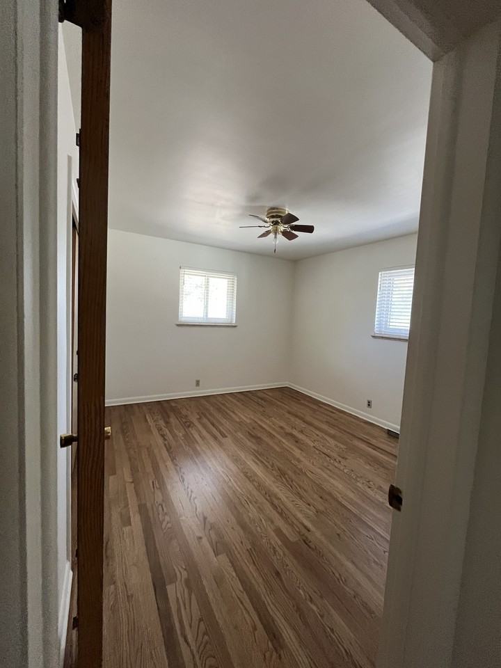 259 South 10th Avenue -1 - Photo 4 of 16