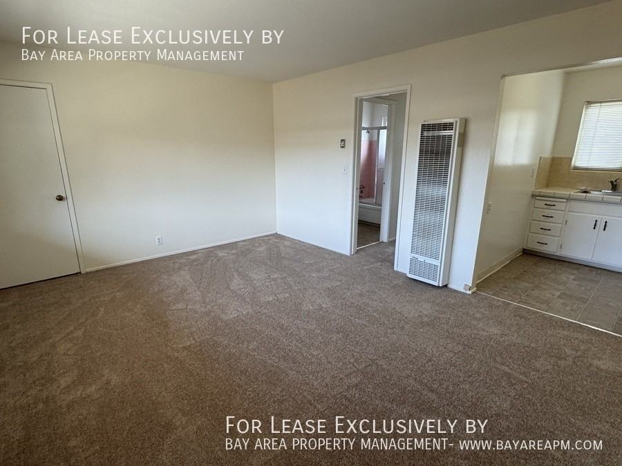 1445 Ebener St #4 - Photo 5 of 8