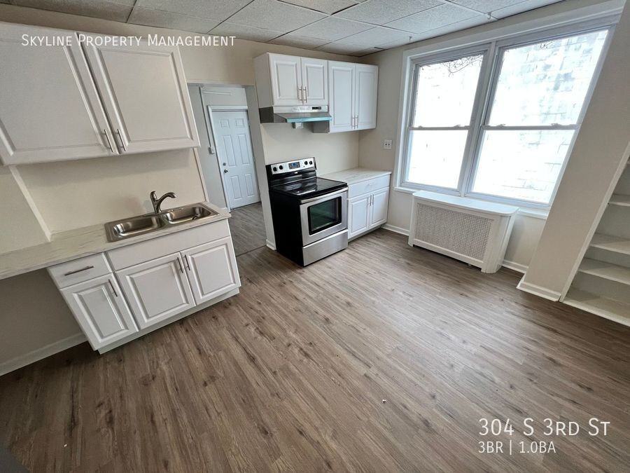 304 S 3rd St - Photo 5 of 15