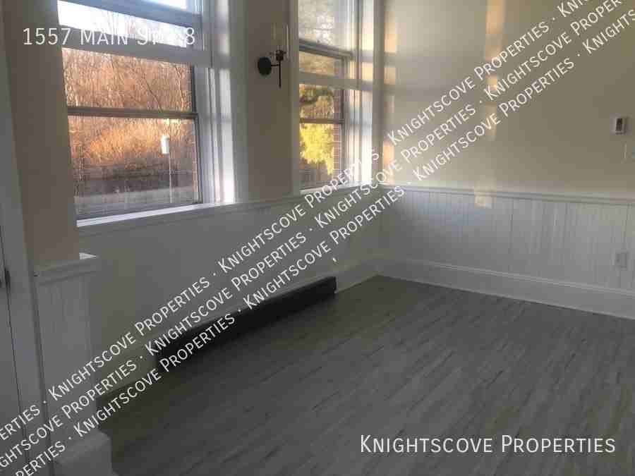 1557 Main St #8 - Photo 2 of 18