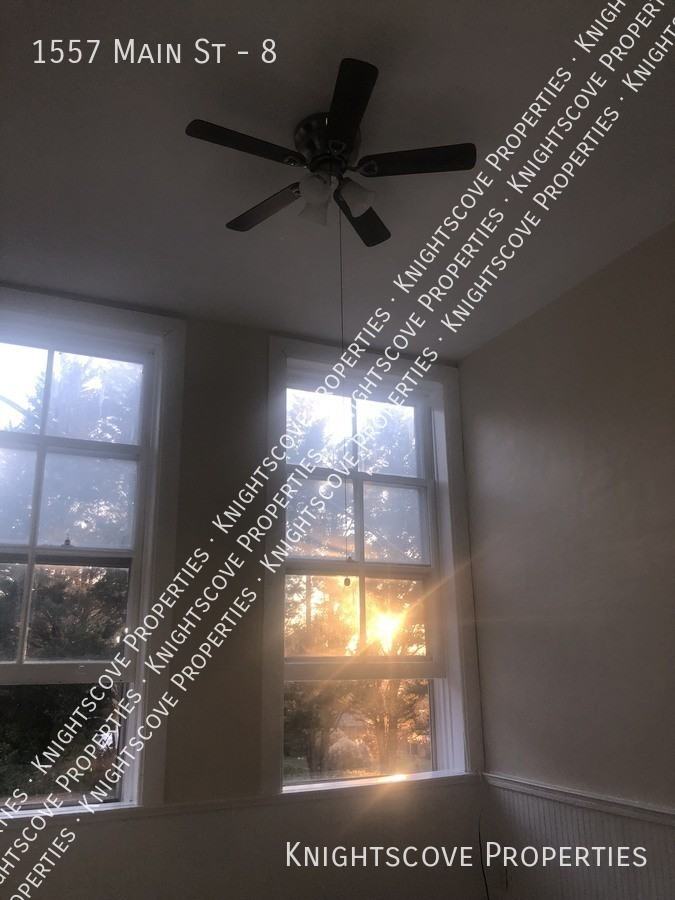 1557 Main St #8 - Photo 3 of 18