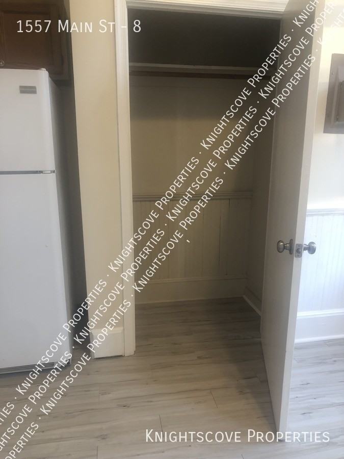 1557 Main St #8 - Photo 5 of 18