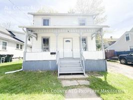 featured image of 374 E Voris St