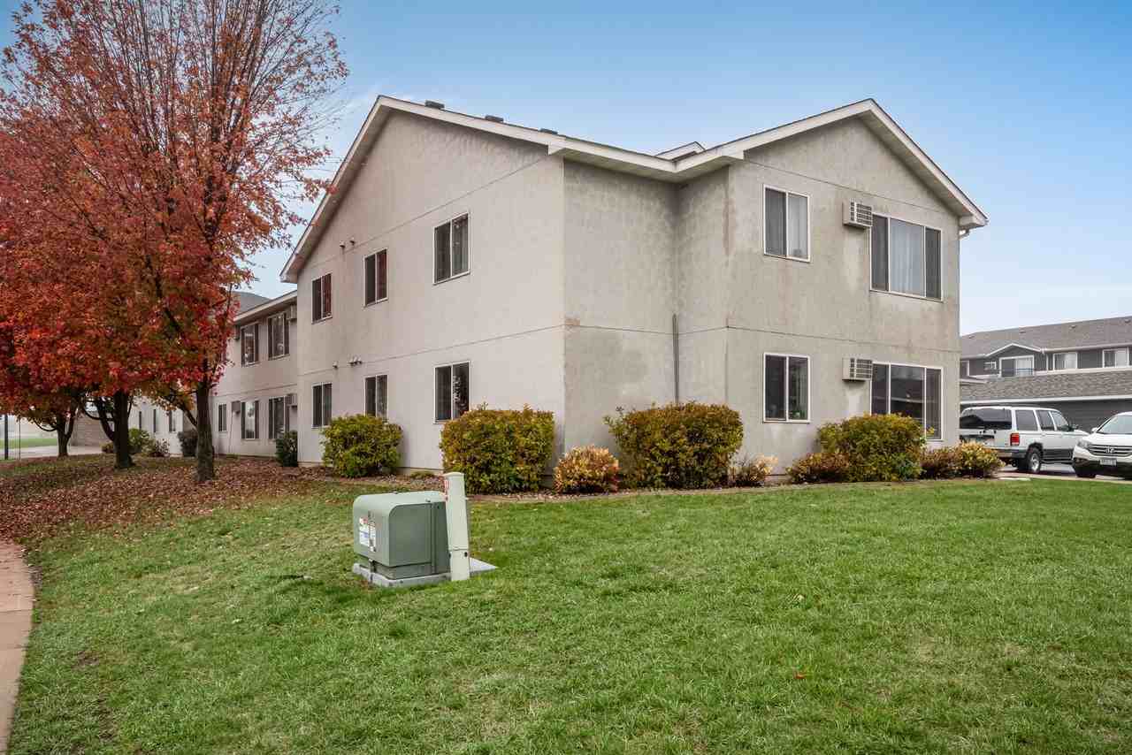 Trailside Townhomes - Photo 2 of 12