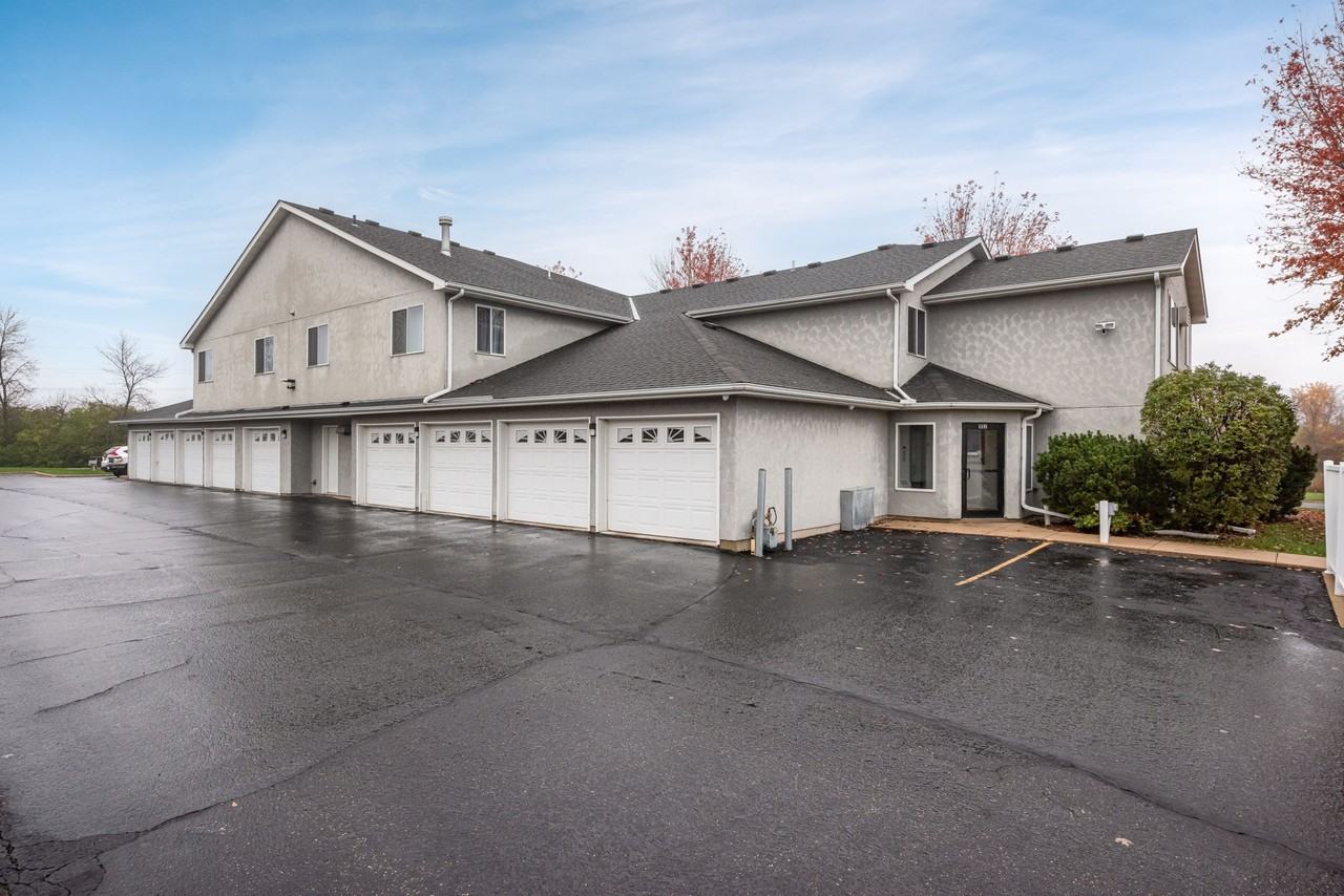 Trailside Townhomes - Photo 3 of 12