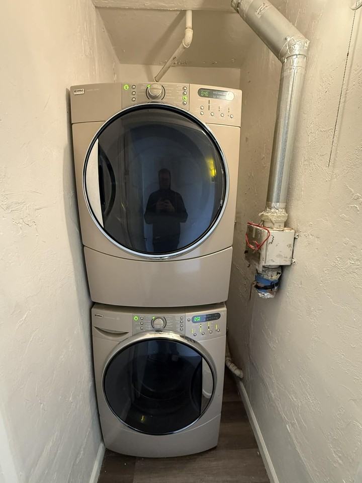 1809 // 4733 East 2nd Street - Photo 7 of 16