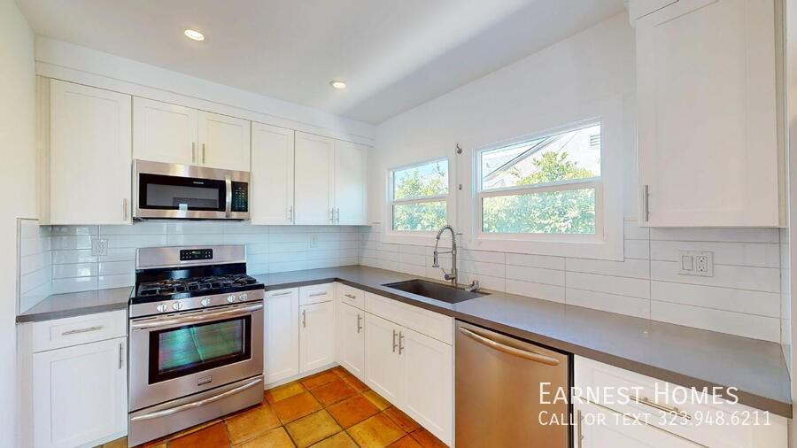 1815 S Cloverdale Ave - Photo 7 of 17