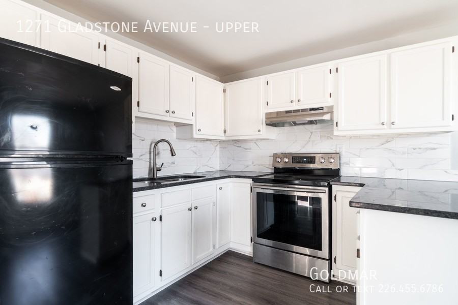 1271 Gladstone Ave - Photo 2 of 10