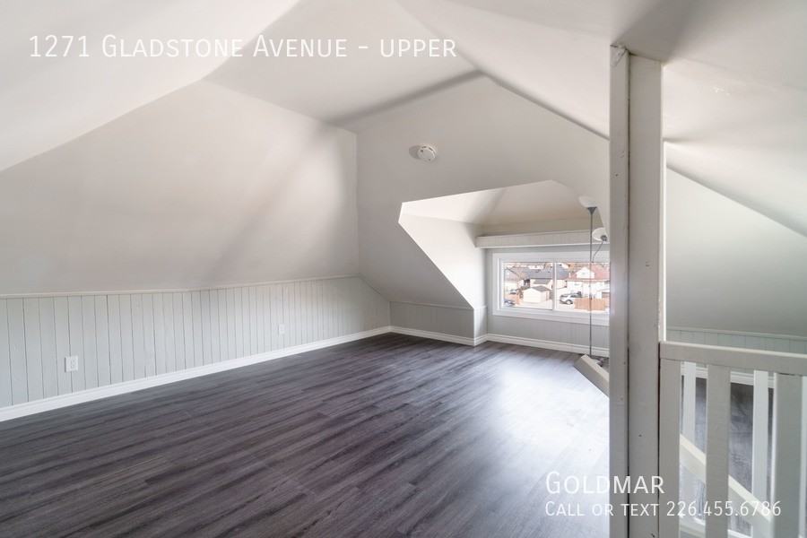 1271 Gladstone Ave - Photo 6 of 10