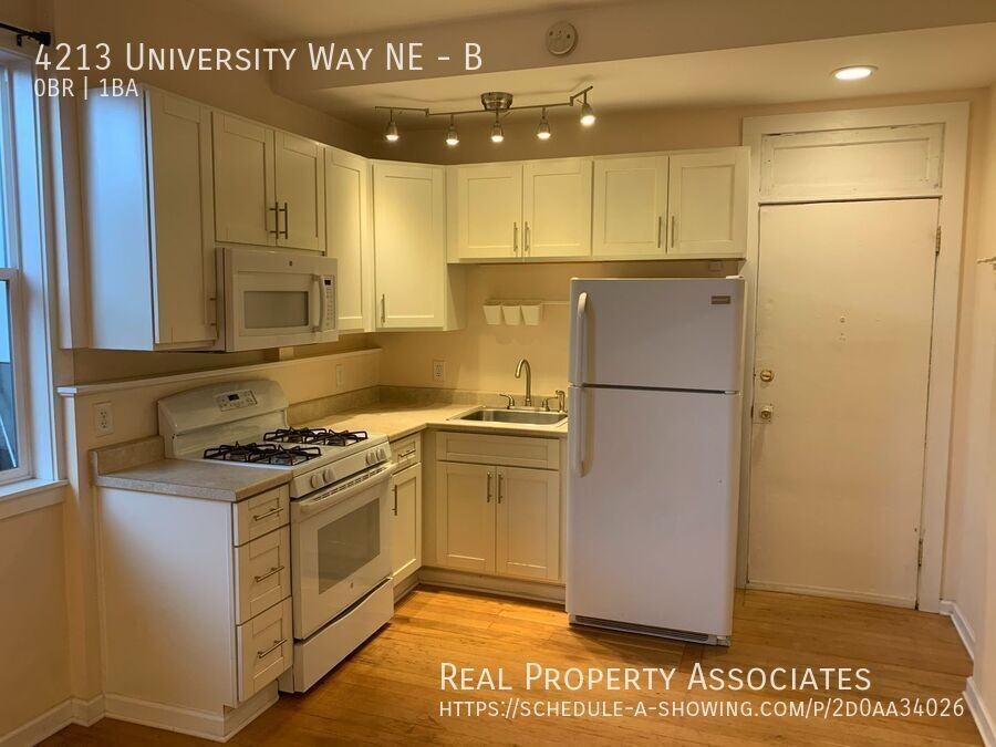 4213 University Way Ne #B - Photo 2 of 23