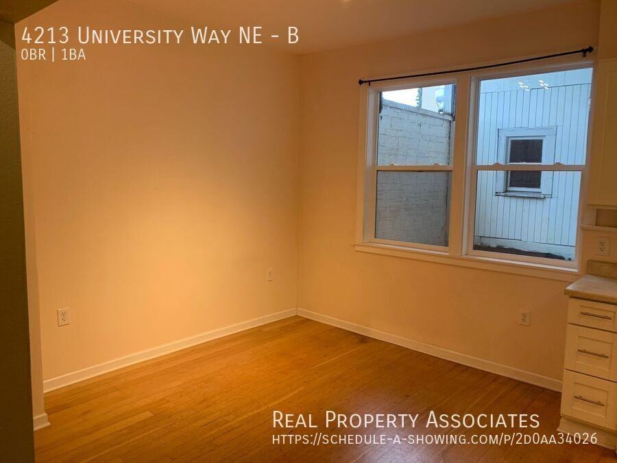 4213 University Way Ne #B - Photo 4 of 23