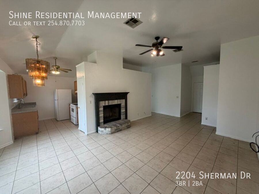 2204 Sherman Dr - Photo 3 of 22
