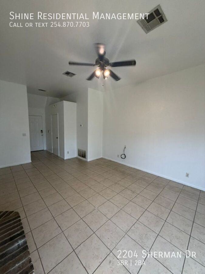 2204 Sherman Dr - Photo 4 of 22