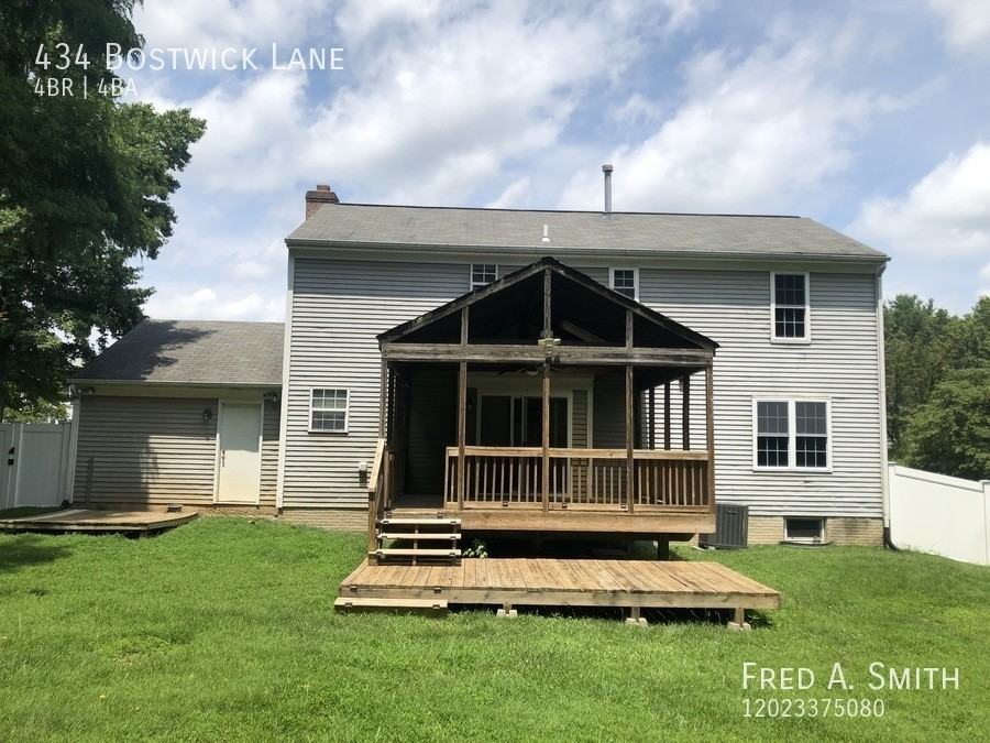 434 Bostwick Ln - Photo 2 of 50