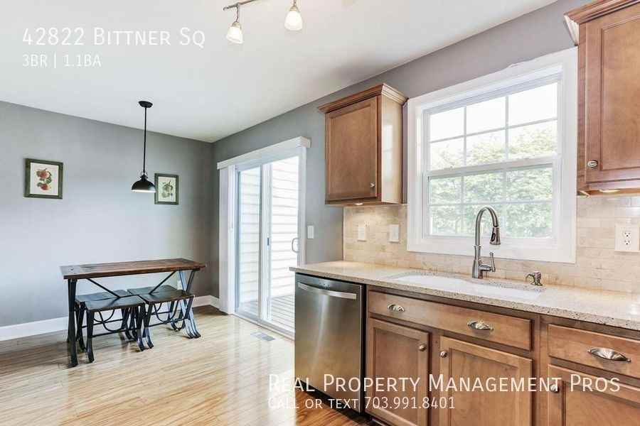 42822 Bittner Sq - Photo 7 of 27