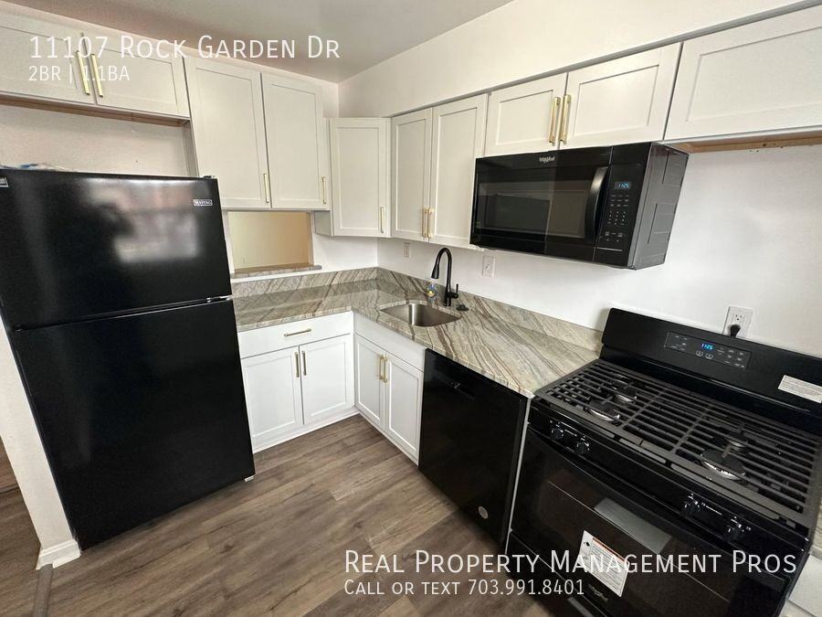 11107 Rock Garden Dr - Photo 3 of 19